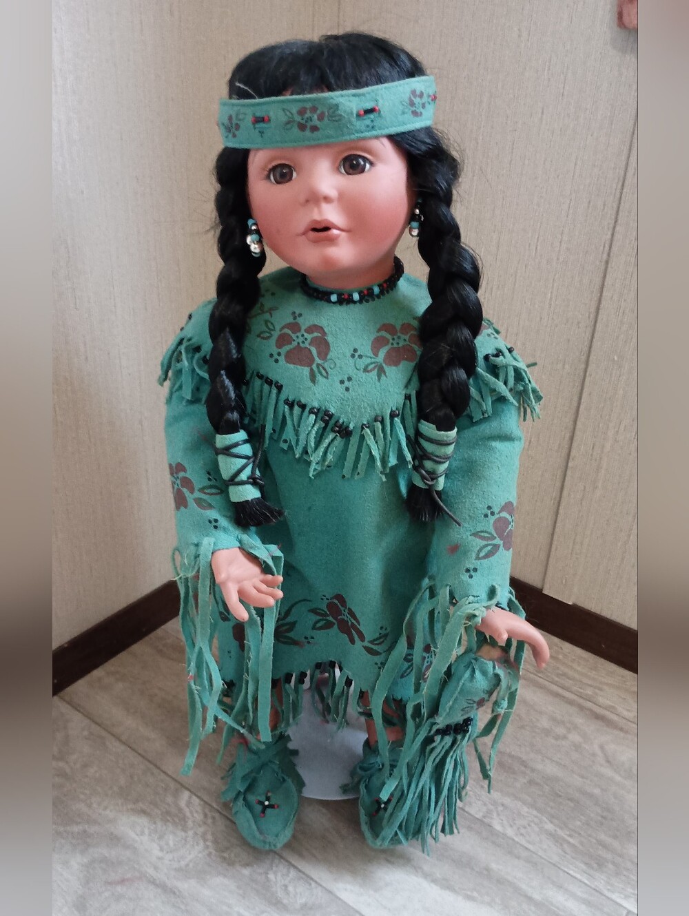 The Hamilton Collection, Meadowlark Chippewa, Native American Doll.